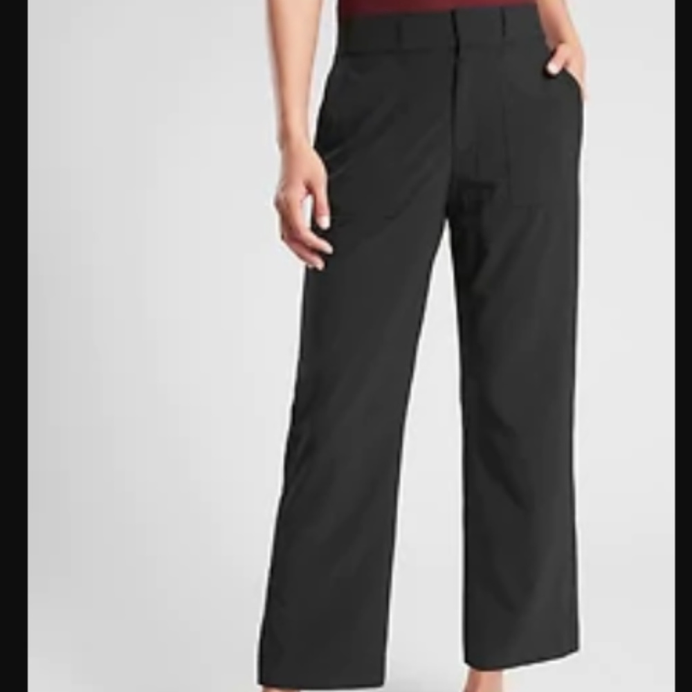 Athleta NWT Women's Tribeca Utility Crop